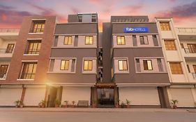 Fabhotel Grand Blue